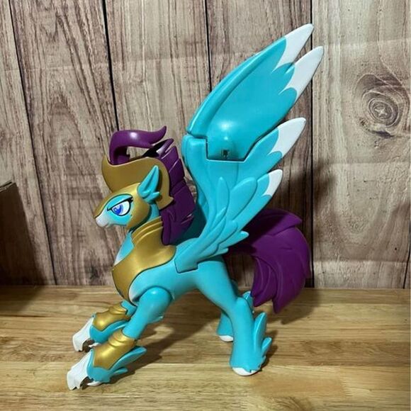 MLP My Little Pony 12" Light Up Wing
Trigger Skyranger Hippogriff Guard - Picture 1 of 9